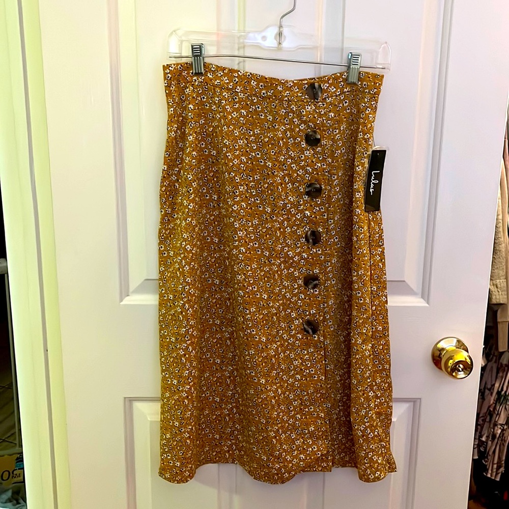 Lulu’s floral skirt ✨